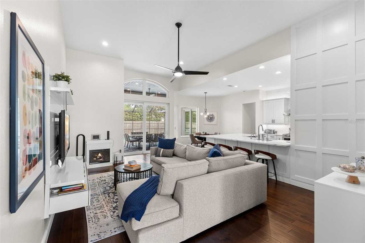 11913 Keating Dr - Photo 7 of 50