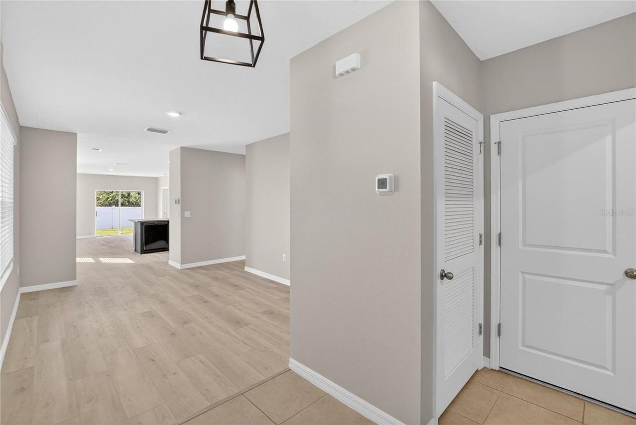 10019 Merry Fawn Ct - Photo 4 of 50