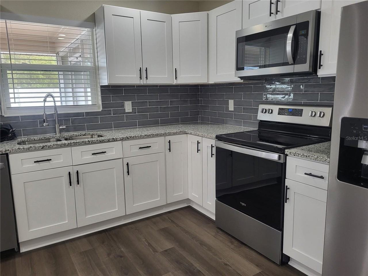 9115 Patio Ct - Photo 7 of 21