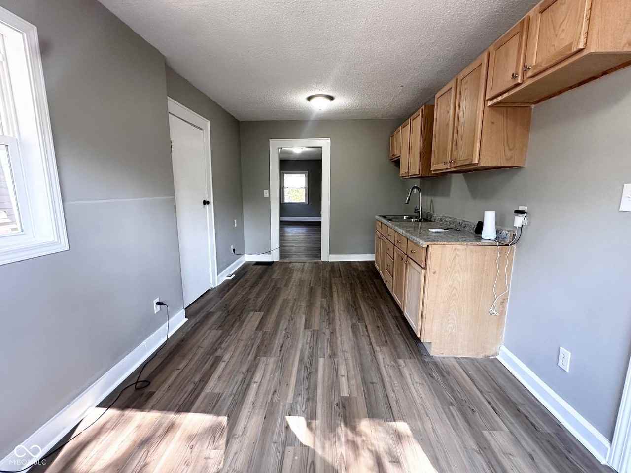 2921 Brookside Ave - Photo 7 of 12