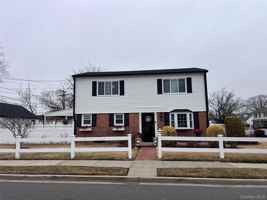 featured image of 235 Fieldmere St