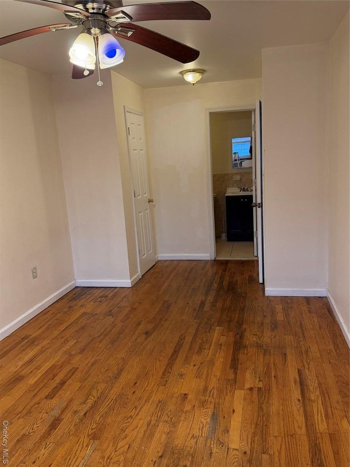 17207A 90th Ave Unit 2nd #2nd - Photo 3 of 9