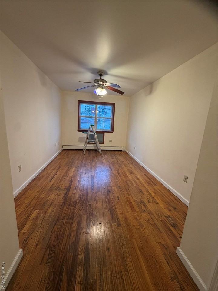 17207A 90th Ave Unit 2nd #2nd - Photo 5 of 9