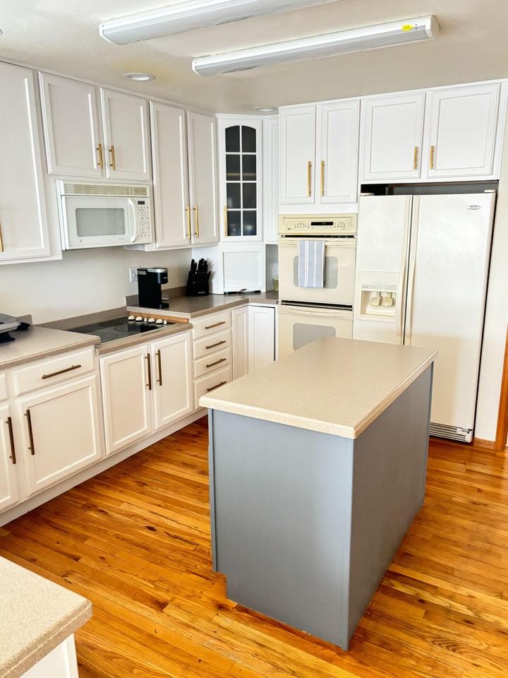 Stockwell Dr - Photo 5 of 20