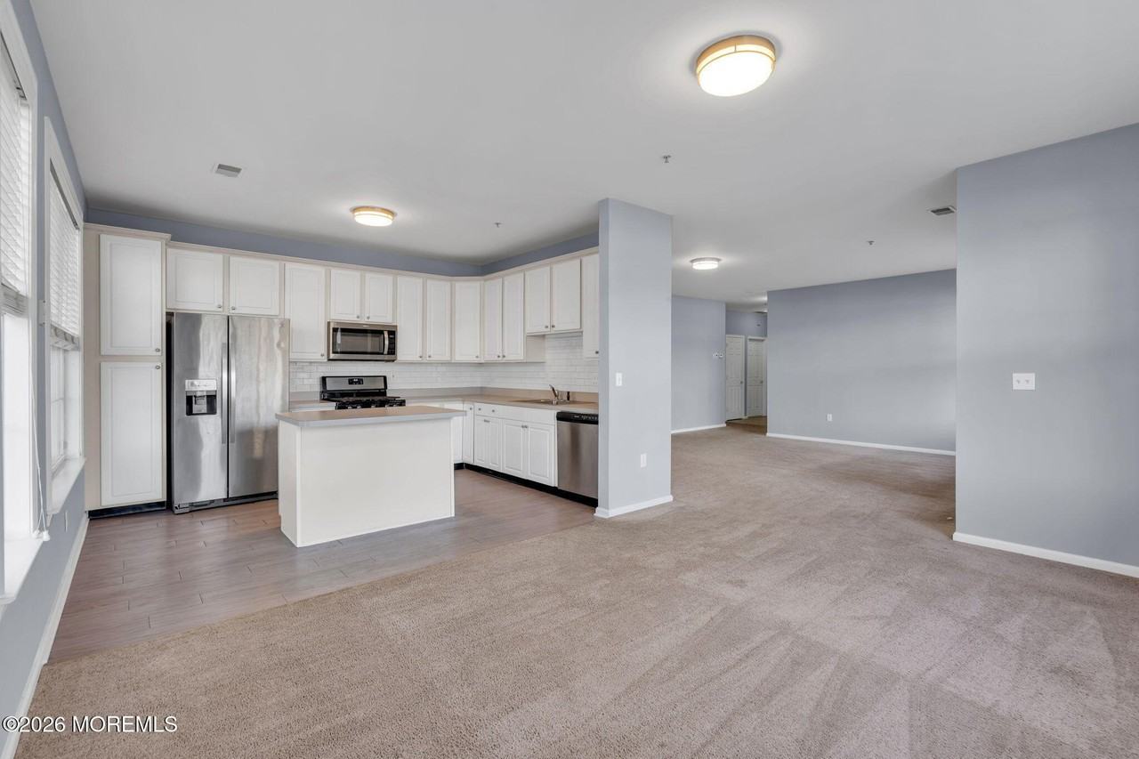 301 Saint Andrews Pl - Photo 7 of 18