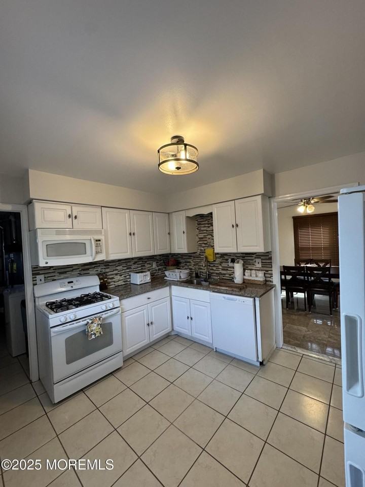738 18th Ave #1stFL - Photo 6 of 15
