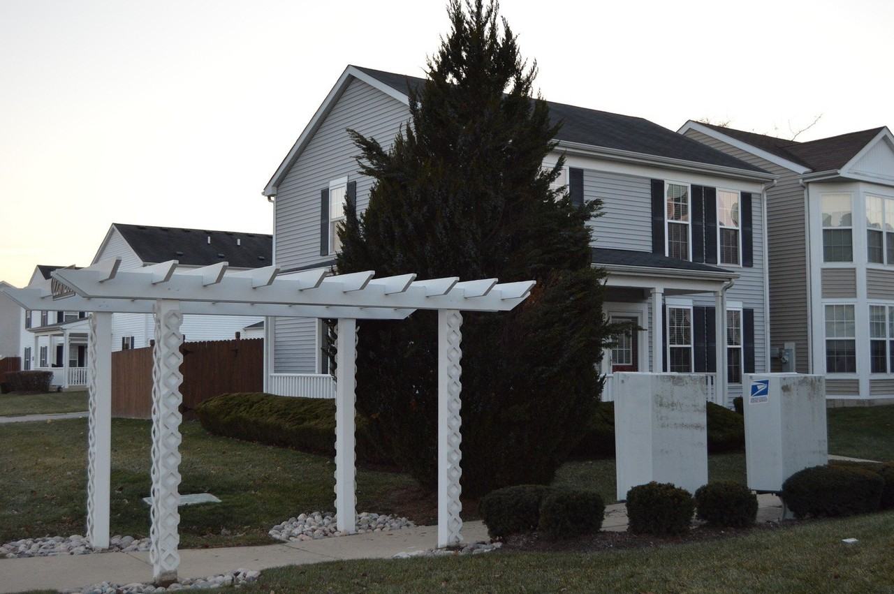 225 W Washington St - Photo 2 of 21