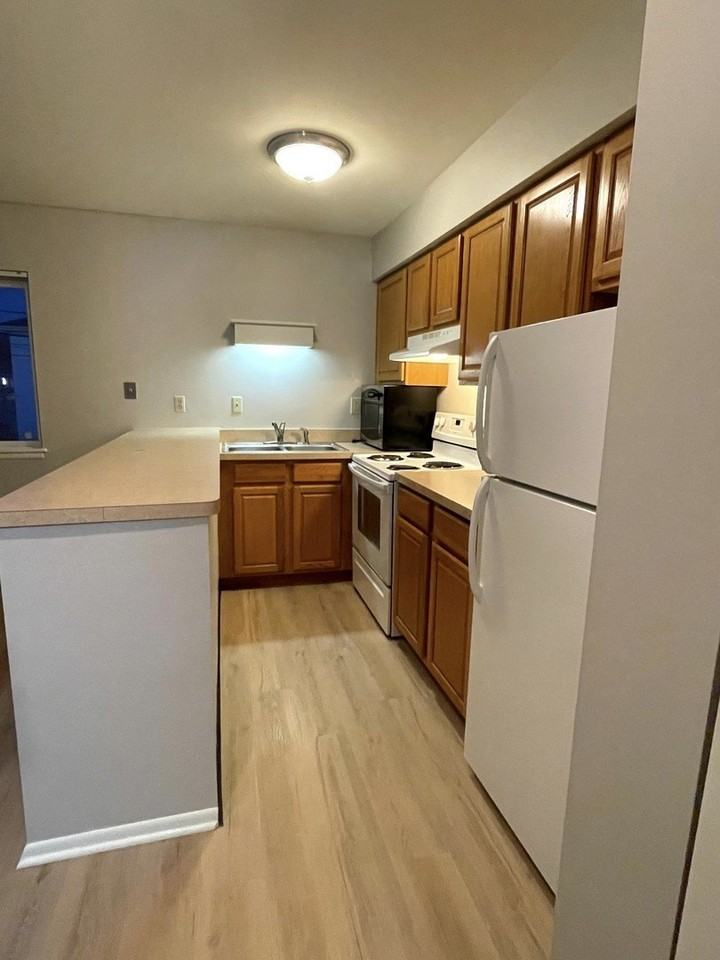 56 1/2 Main St Apt 3 #3 - Photo 2 of 5