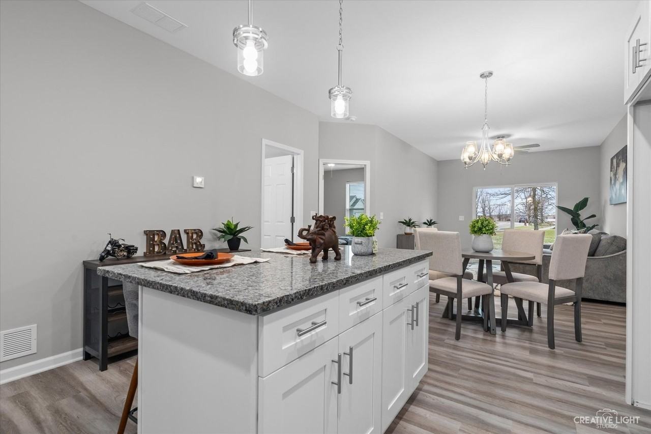 534 S Preston St - Photo 7 of 21