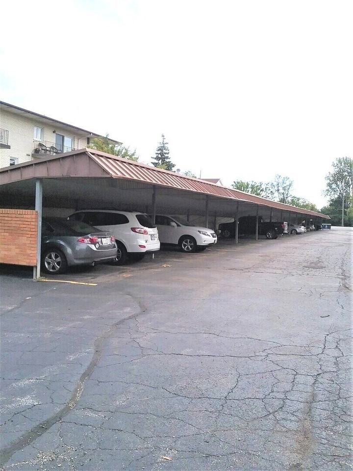 7540 W 111th St Apt 3e #3E - Photo 2 of 16