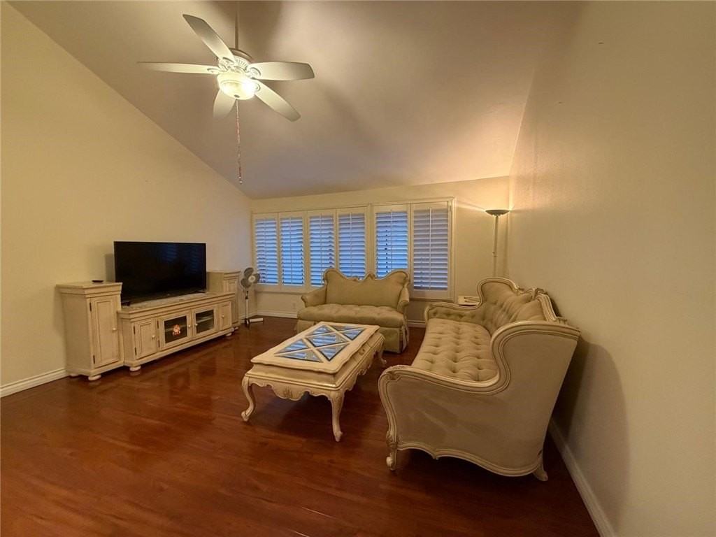 1015 Arcadia Ave #12 - Photo 3 of 19