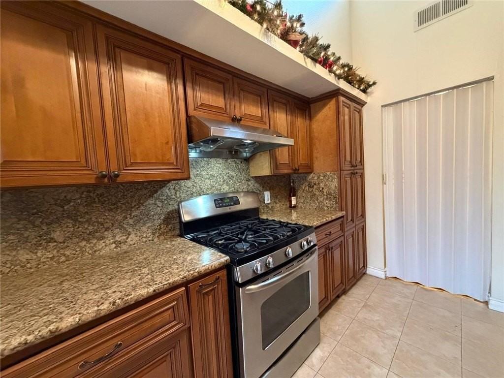 1015 Arcadia Ave #12 - Photo 4 of 19