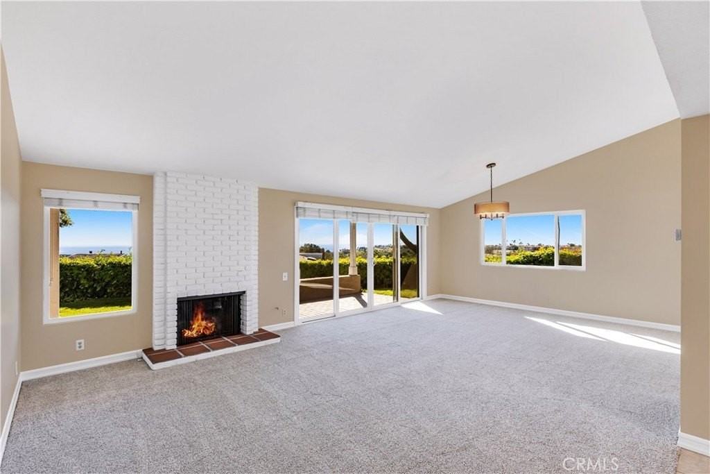 22952 Solera Dr - Photo 4 of 32