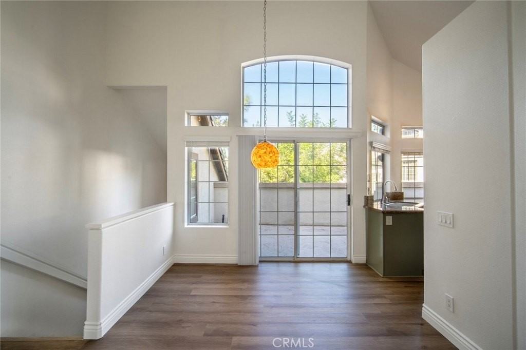 135 Montara Dr - Photo 3 of 17