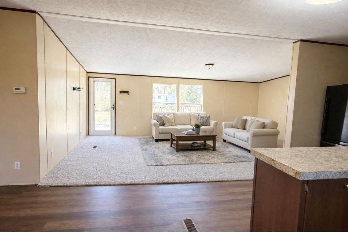 119 Frank Ln - Photo 3 of 30