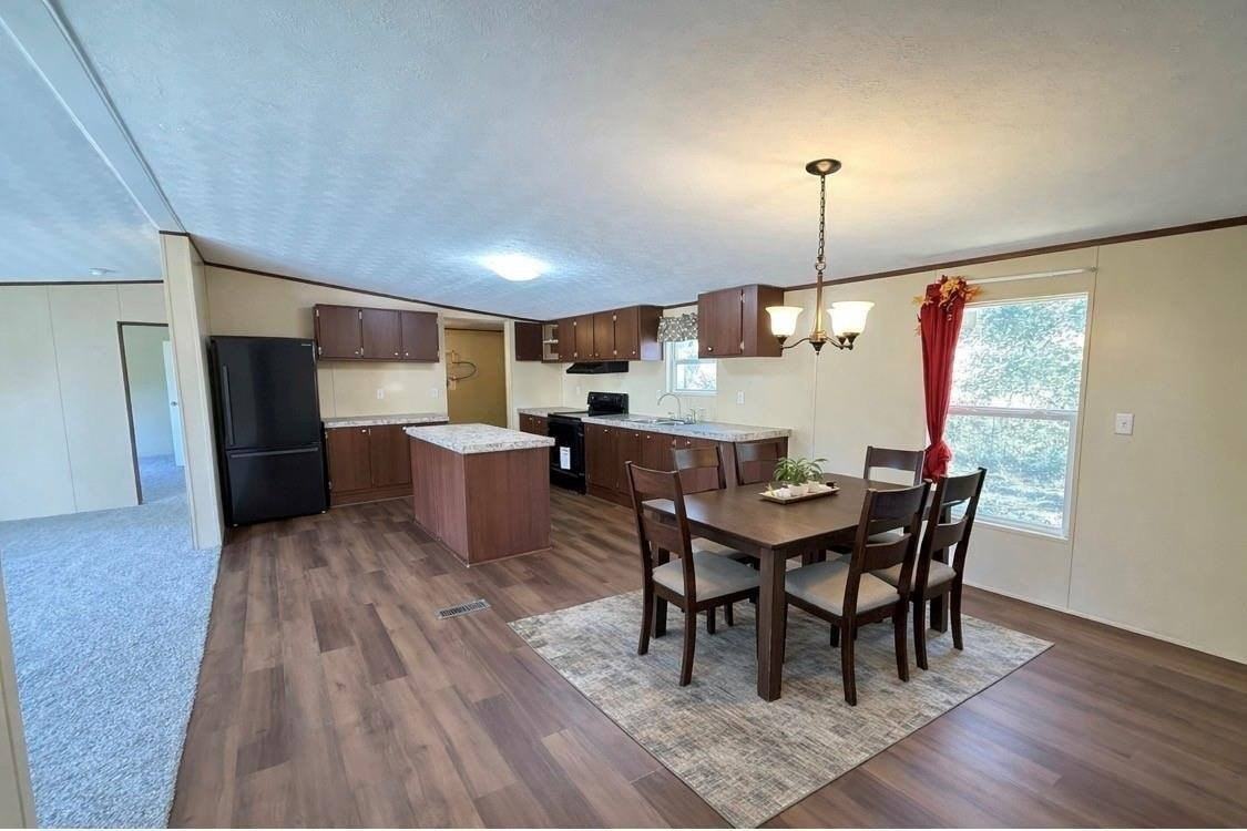 119 Frank Ln - Photo 4 of 30