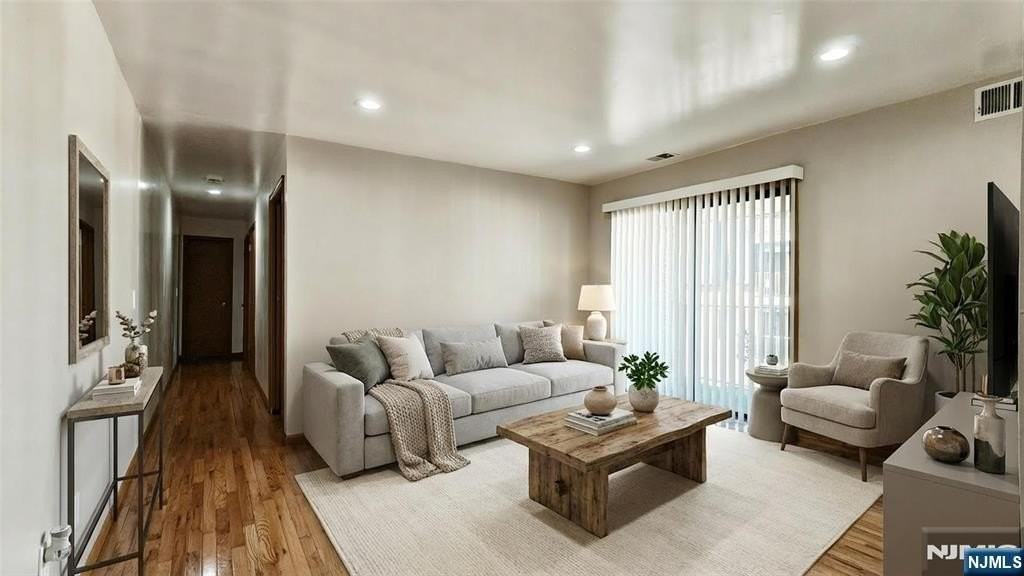 700 Schuyler Ave Apt G34 - Photo 7 of 15