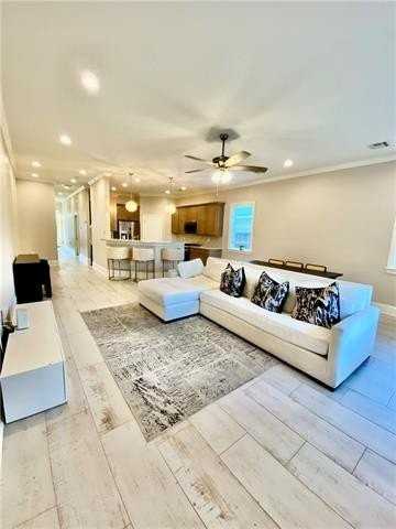 4538 Prairie St - Photo 2 of 13