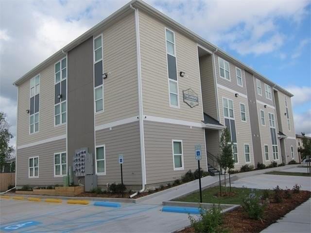 2725 Independence St #302 - Photo 2 of 11