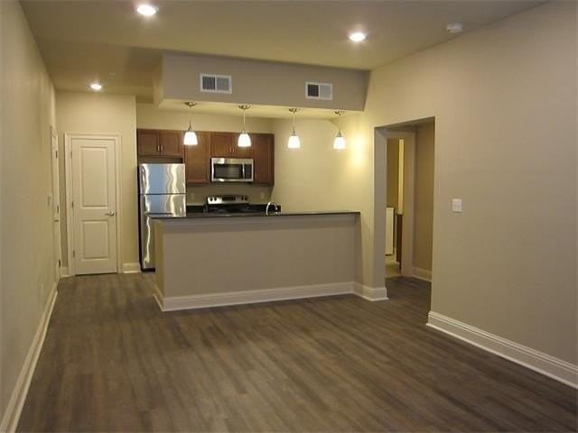 2725 Independence St #302 - Photo 4 of 11