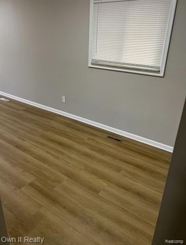 4976 Bedford St - Photo 4 of 17