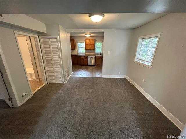 7576 Studebaker Ave - Photo 4 of 16