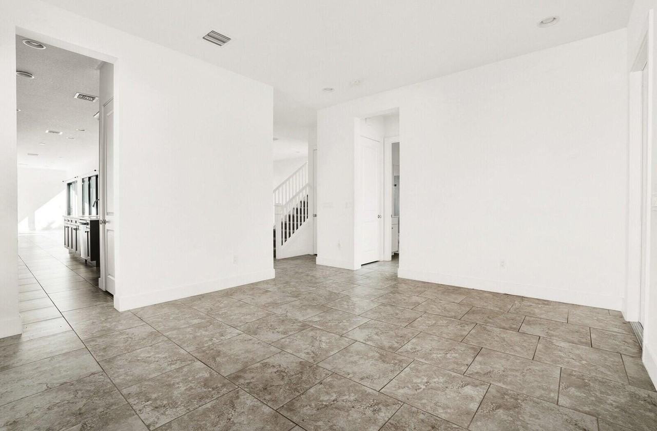 13628 Dumont Rd - Photo 4 of 50