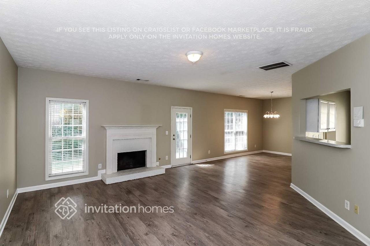 1220 Norwalk Trce - Photo 3 of 14