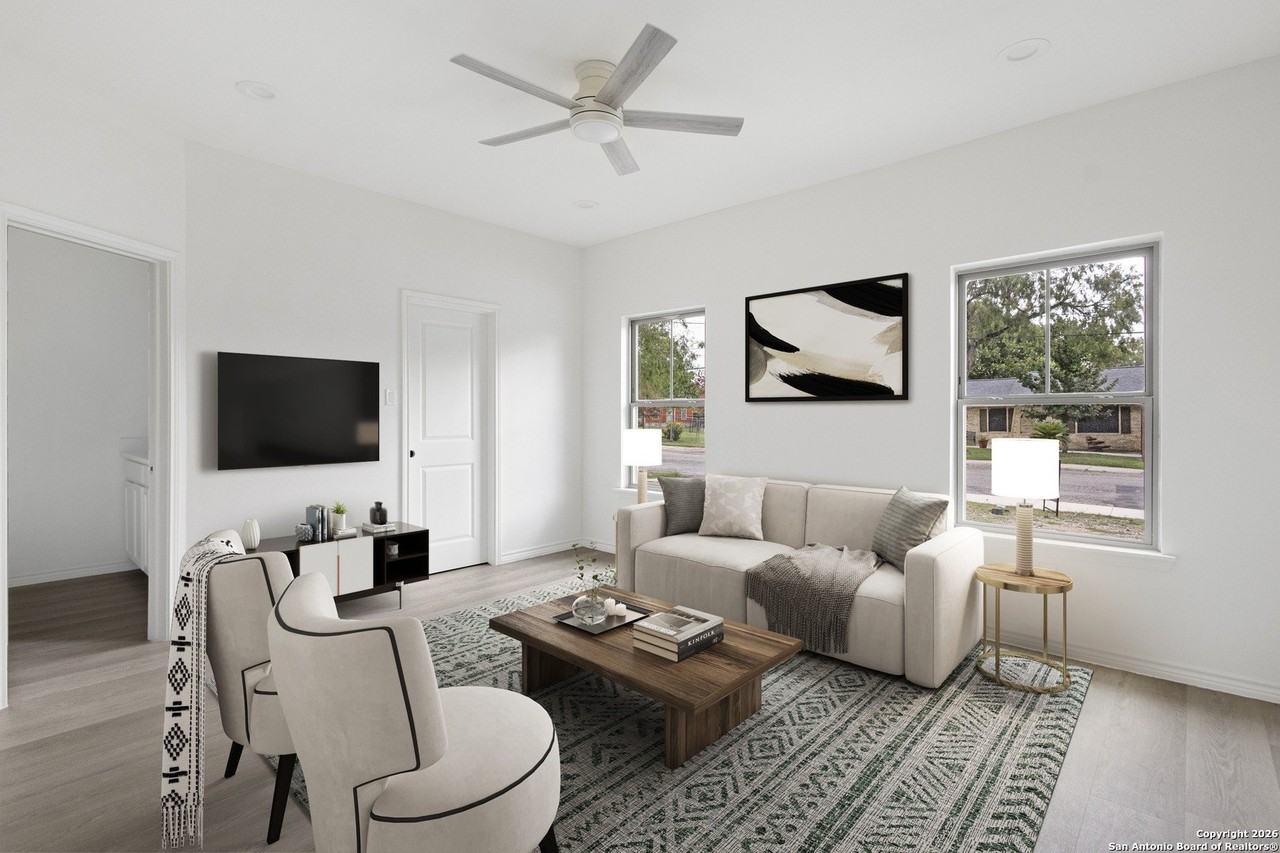 223 Florencia Ave - Photo 2 of 11