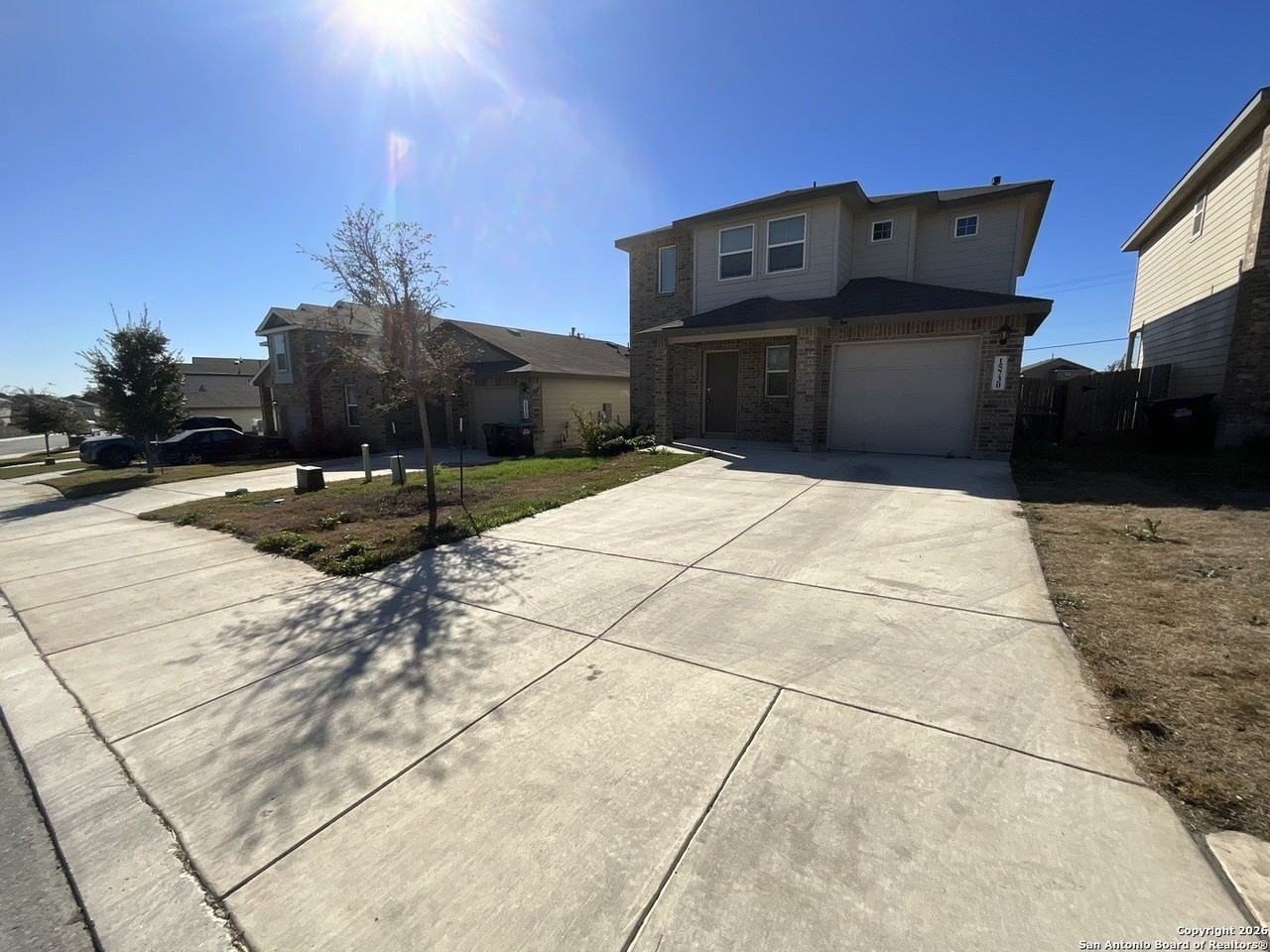 15730 Smoky Honeyeater - Photo 7 of 20