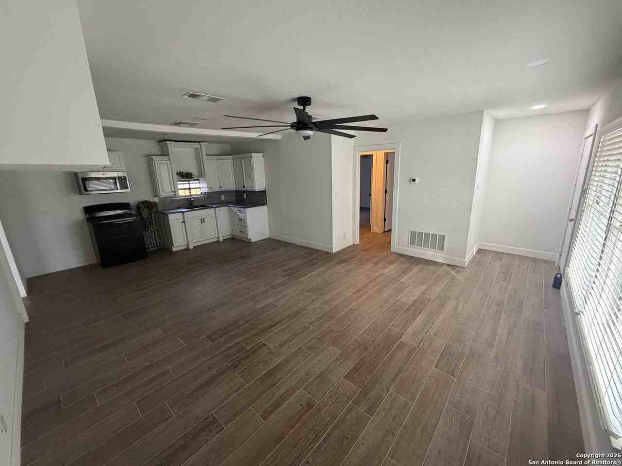 1635 Basse Rd - Photo 5 of 17