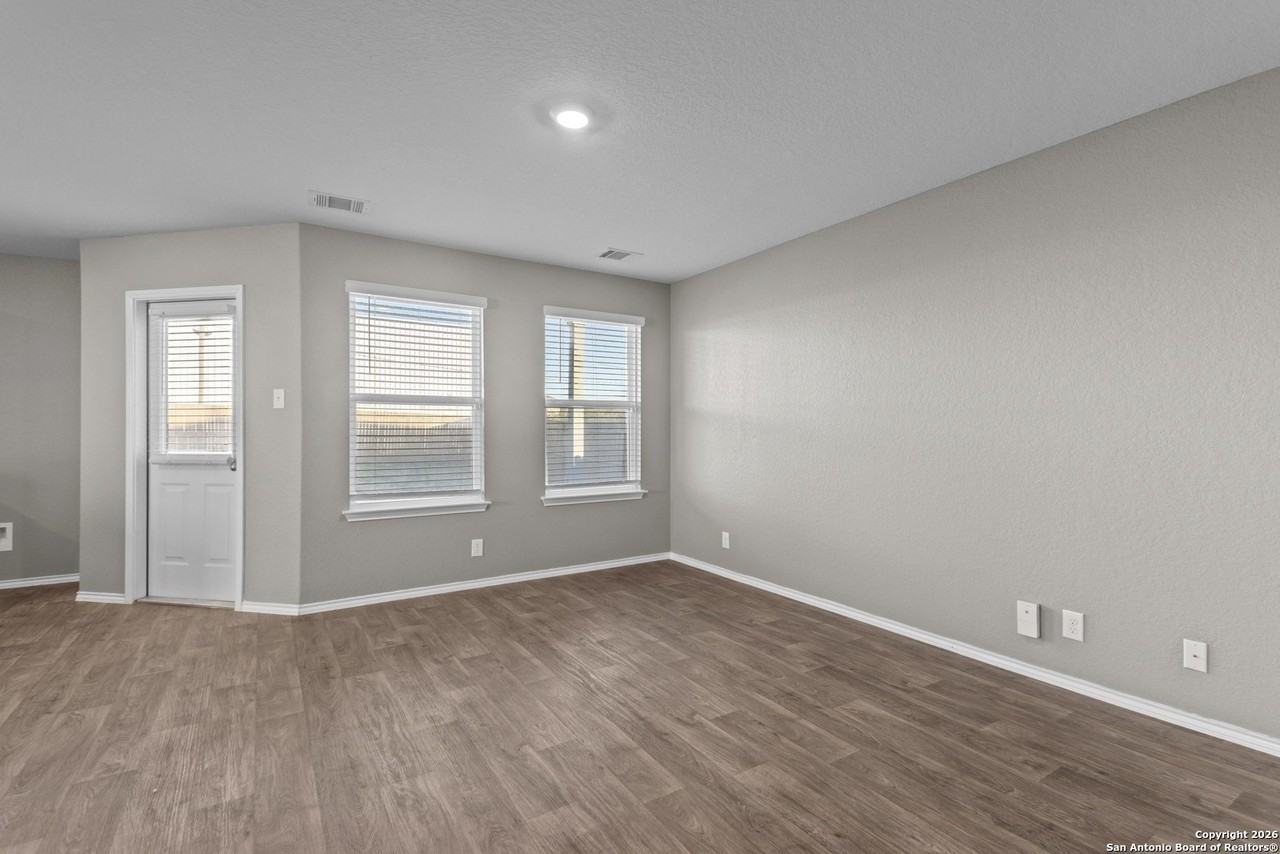 4106 Winterfell Pass - Photo 7 of 31