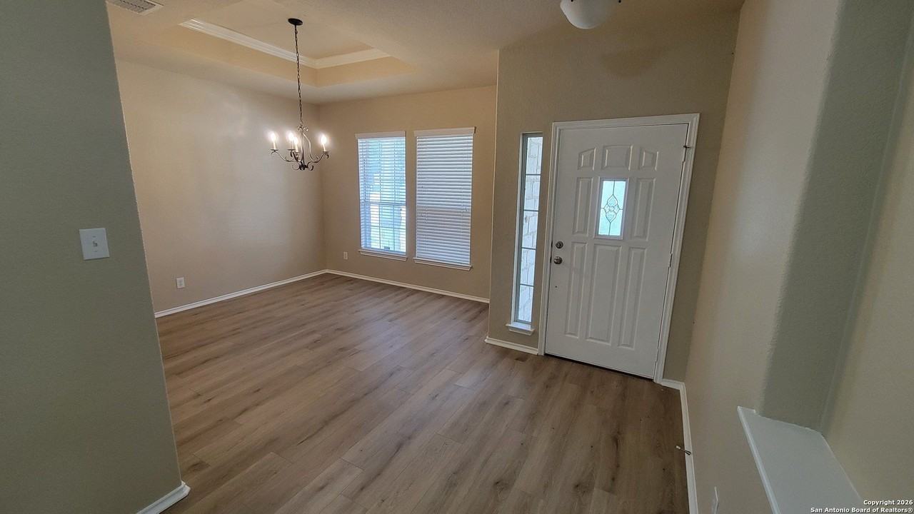 26311 Presidio Blf - Photo 3 of 16