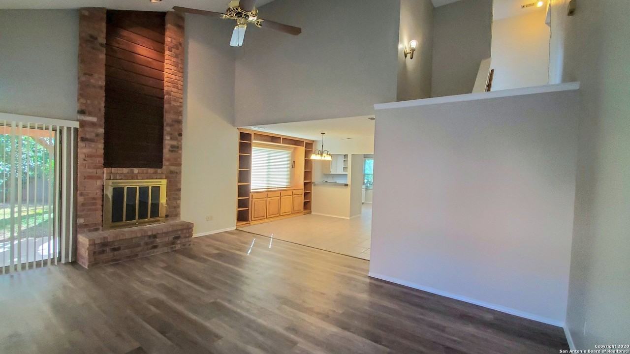 2943 Moss Tree St - Photo 2 of 28