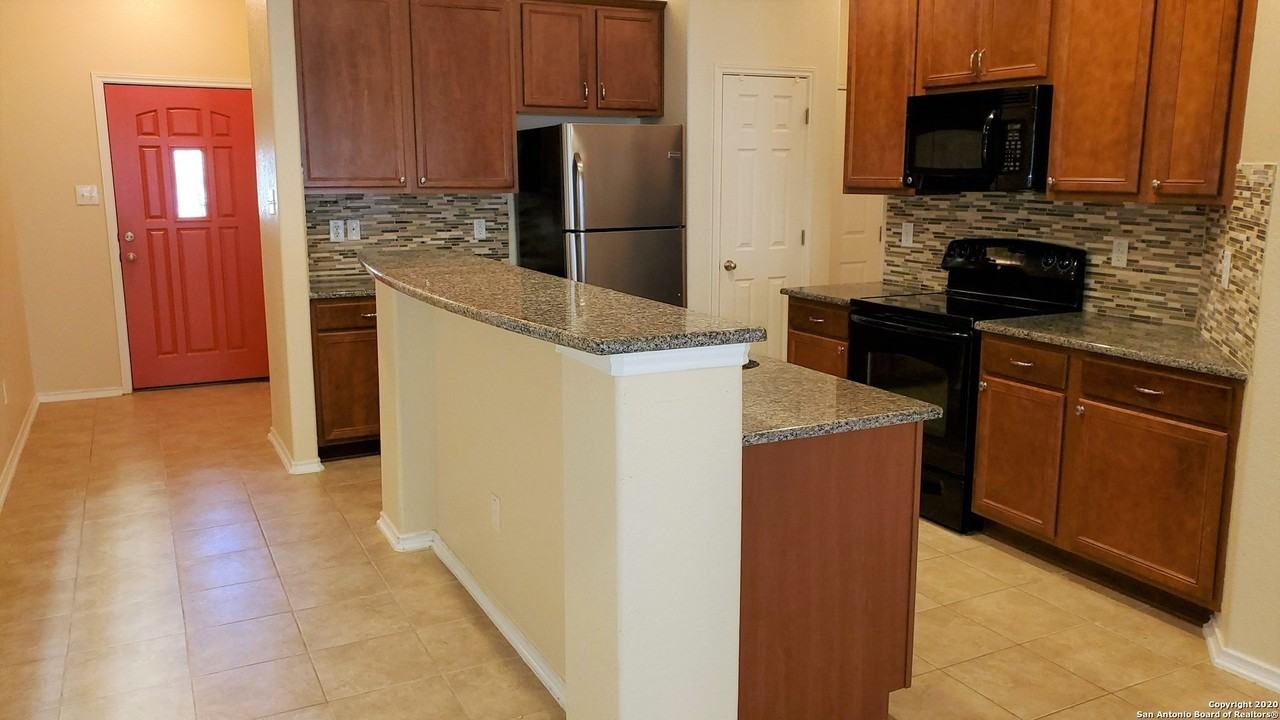 13124 Brook Arbor - Photo 4 of 40