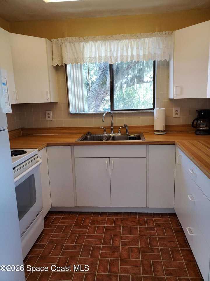 2324 Bignonia St Unit 2 #2 - Photo 5 of 19