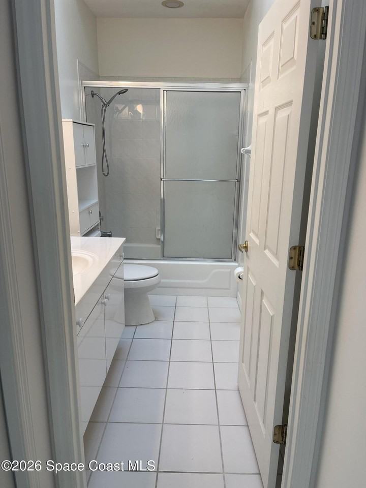 729 Kenwood Cir - Photo 7 of 16