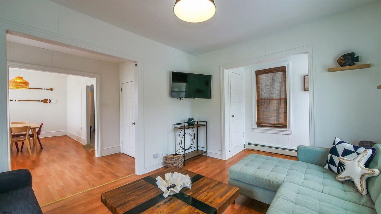 106 N Portland Ave - Photo 6 of 23