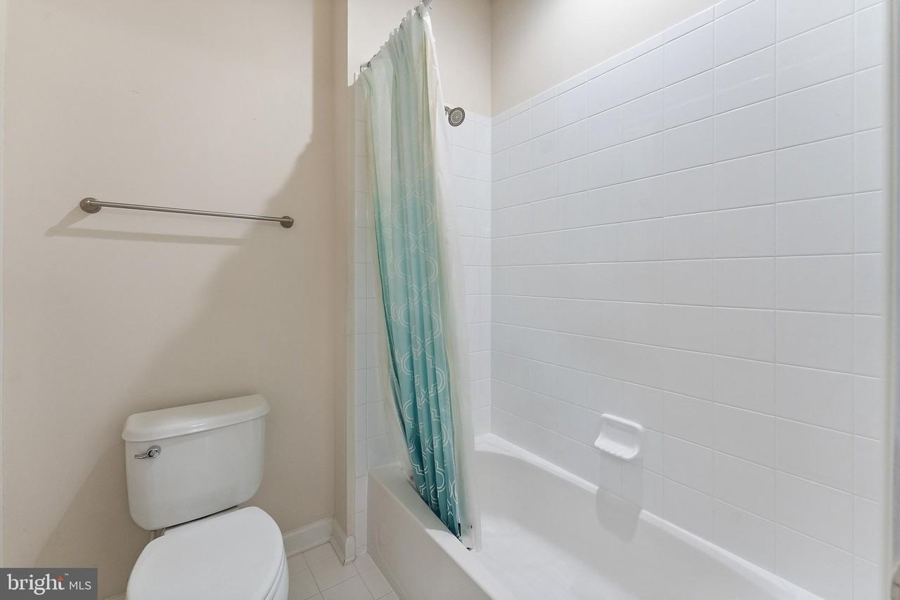 612A Samantha Ct - Photo 7 of 40