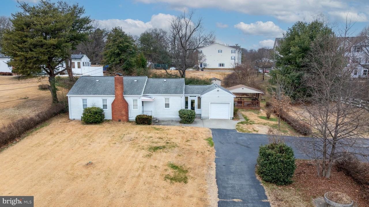 1108 Reece Rd - Photo 5 of 39