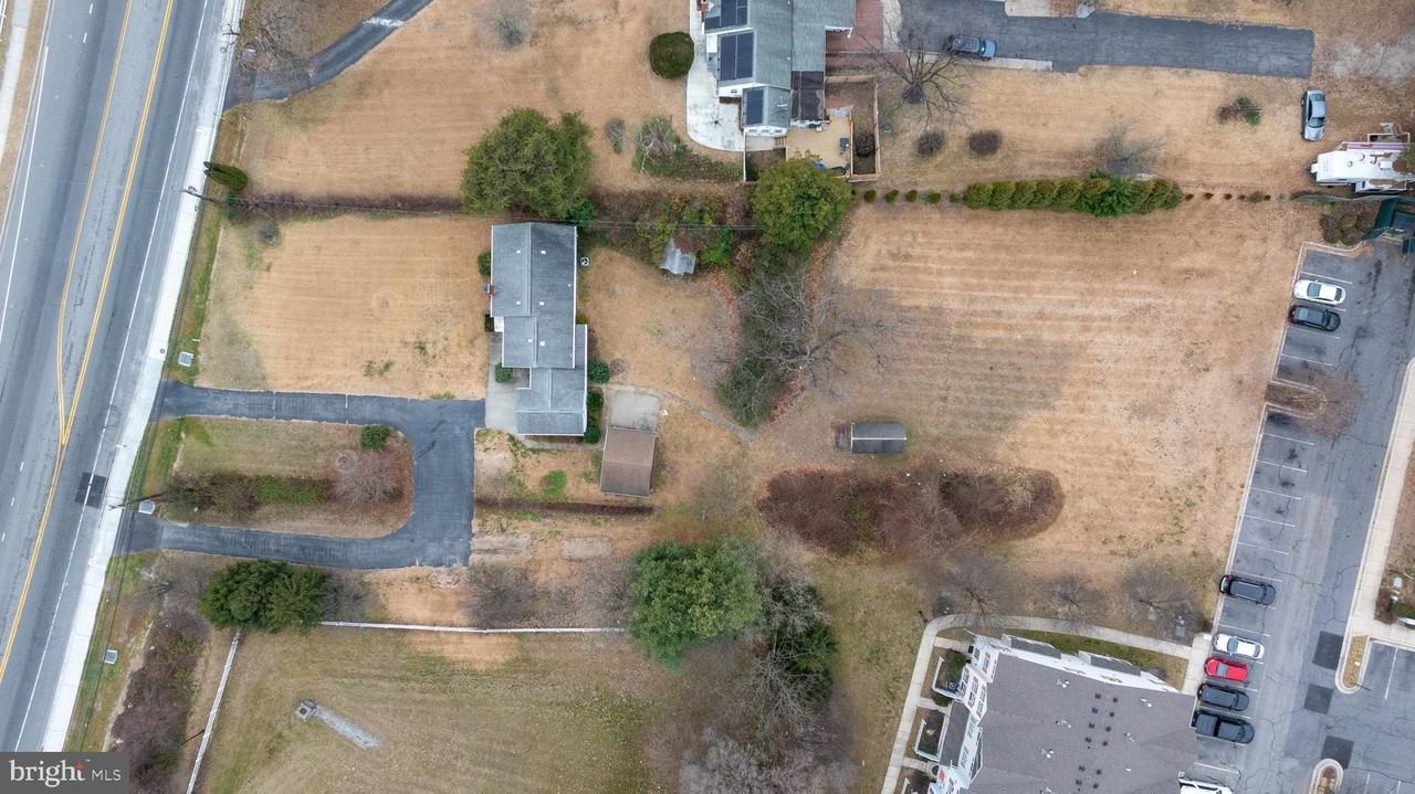 1108 Reece Rd - Photo 6 of 39