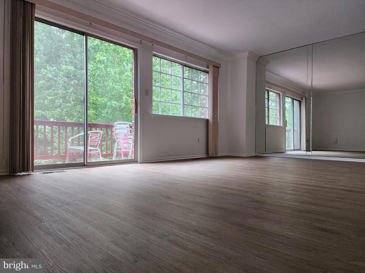 2 Island Run Ct - Photo 2 of 11