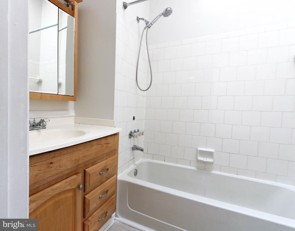 2 Island Run Ct - Photo 7 of 11