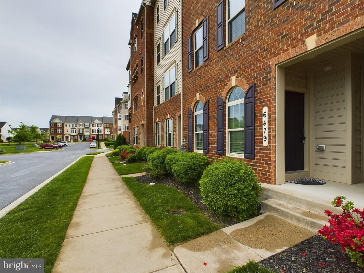 6479 Jack Linton Dr S - Photo 2 of 50