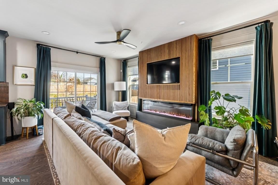 1333 Eastern Ave - Photo 3 of 29