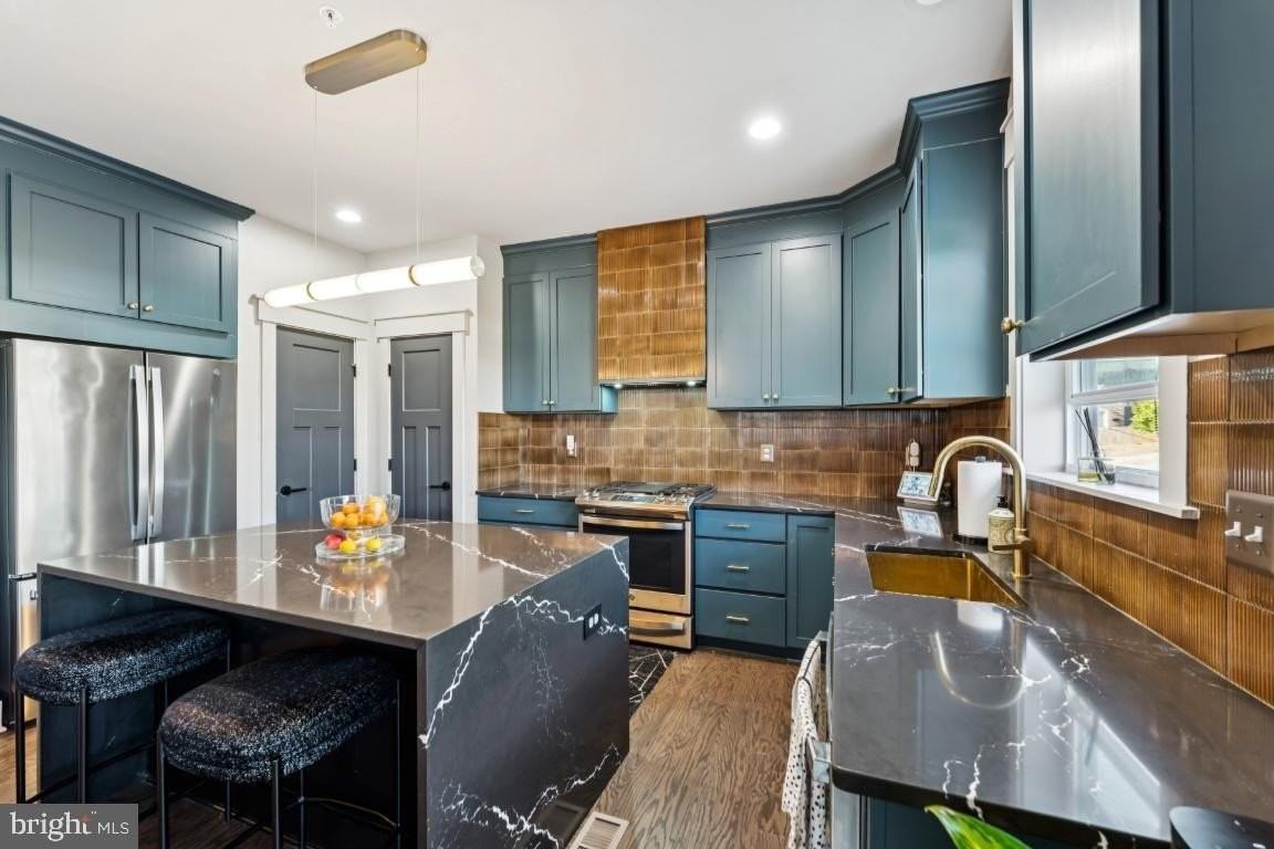 1333 Eastern Ave - Photo 6 of 29