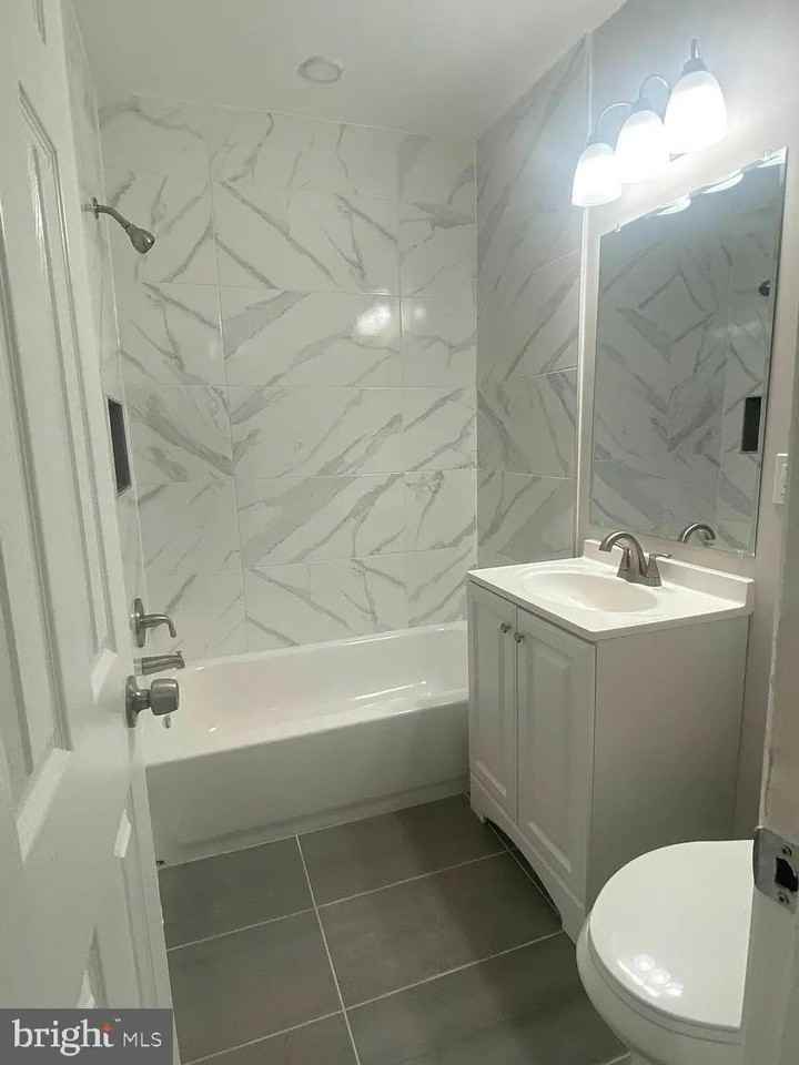 940 5th St - Photo 6 of 10