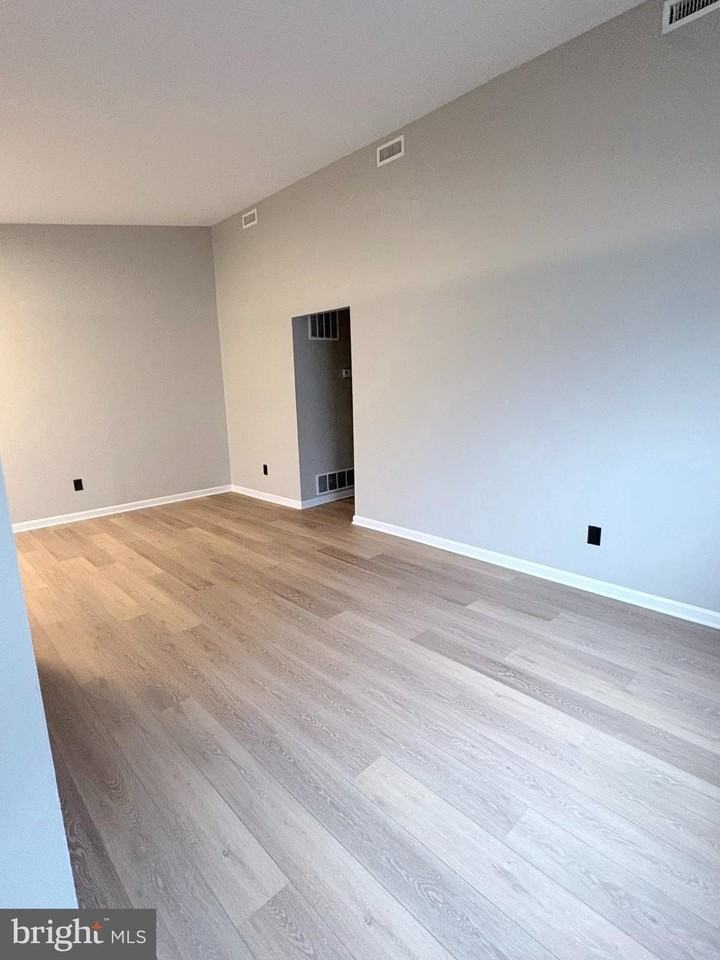 390 Aldeberan Dr - Photo 6 of 13