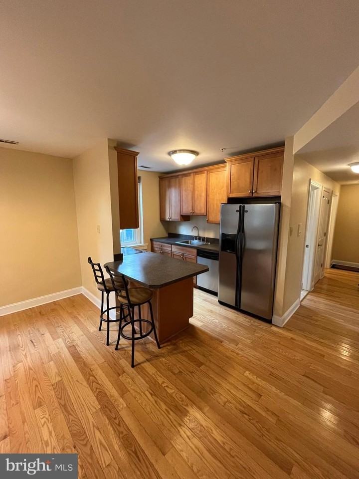 19 E Broad St E BROAD Street unit: A1 #A1 - Photo 2 of 40