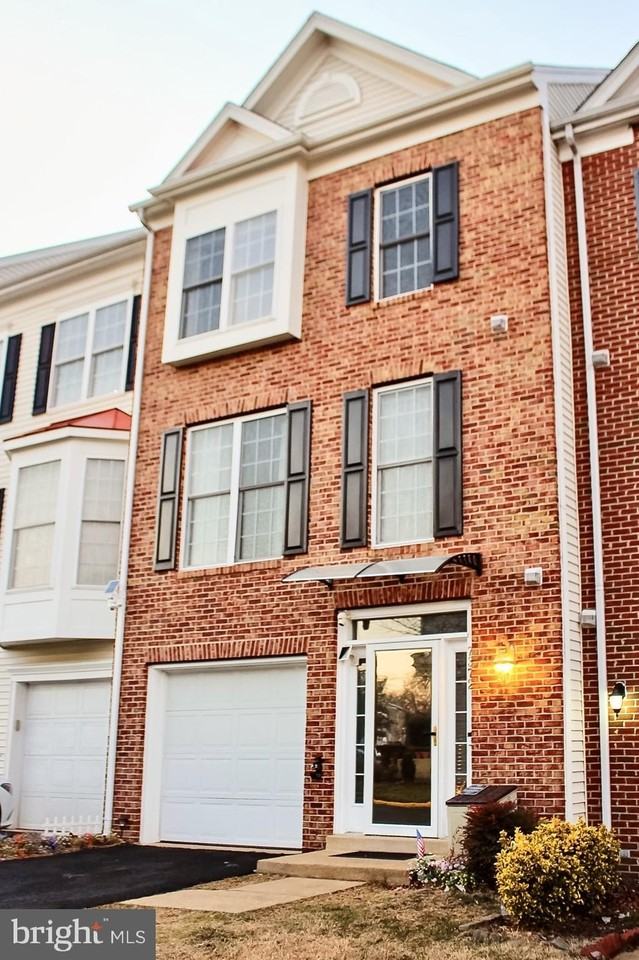 7372 Ardglass Dr - Photo 2 of 42